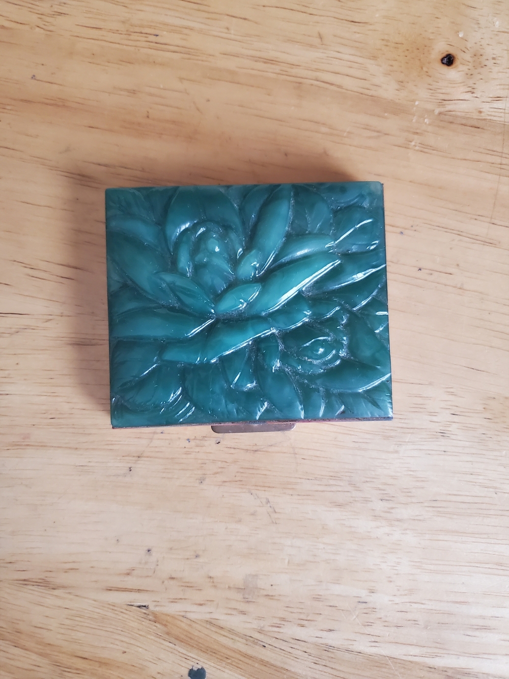 Vintage 1920s Floral Carved Compact Case